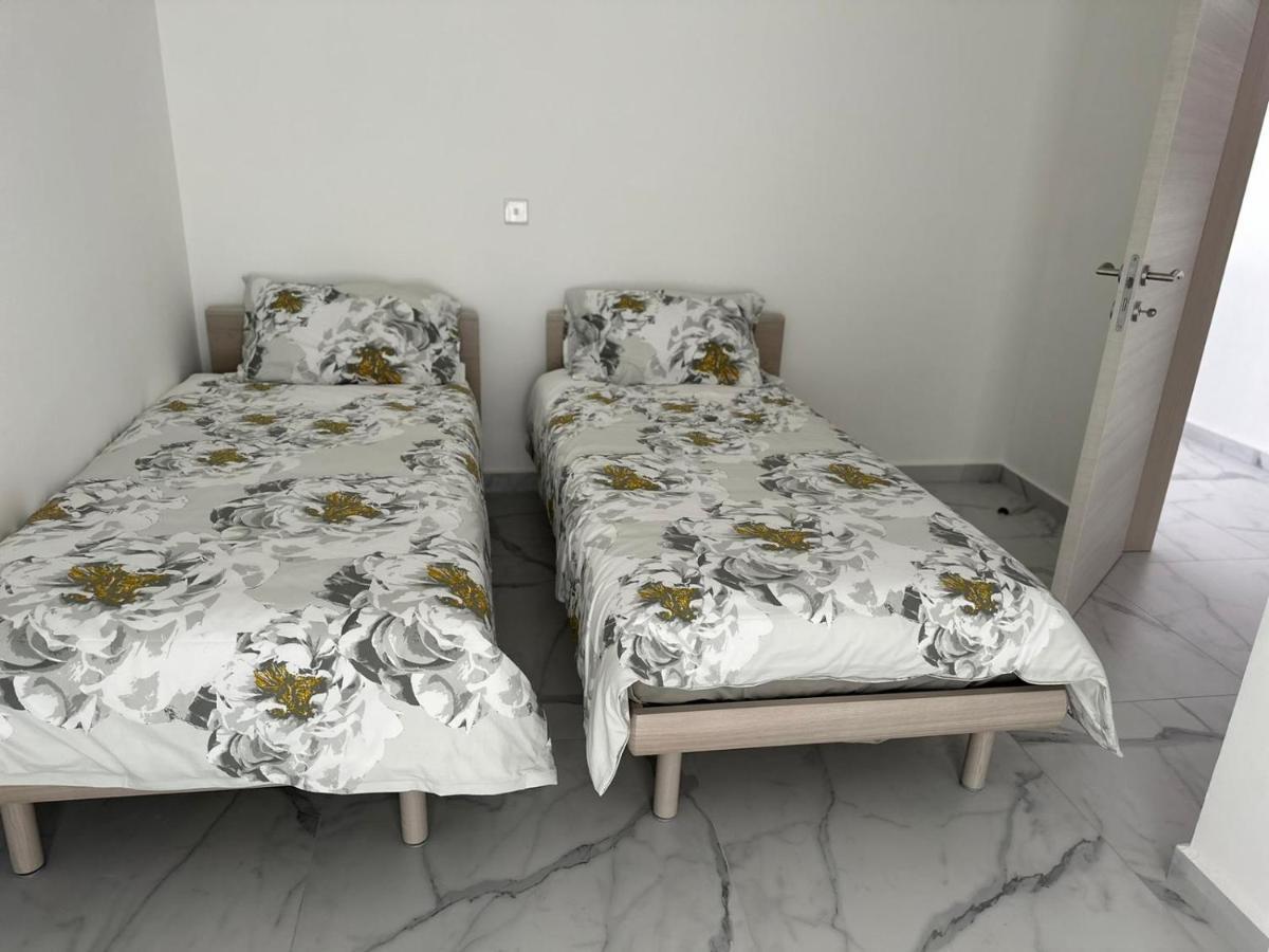 Skylark 2 Apartment With Terrace Is-Swieqi Exteriör bild